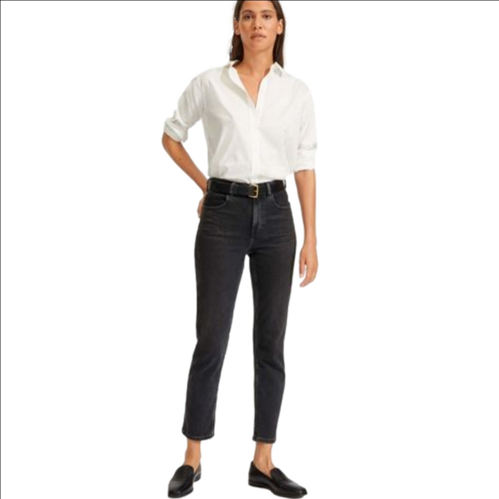 EVERLANE Black wash Curvy Cheeky straight leg crop jeans